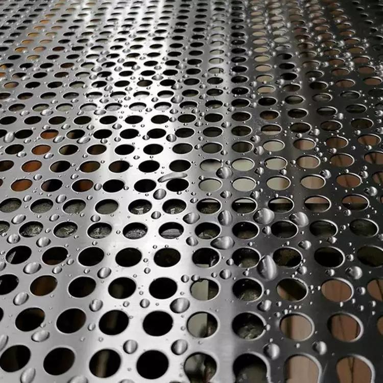 新疆什么是不锈钢拉丝贴膜冲孔板？